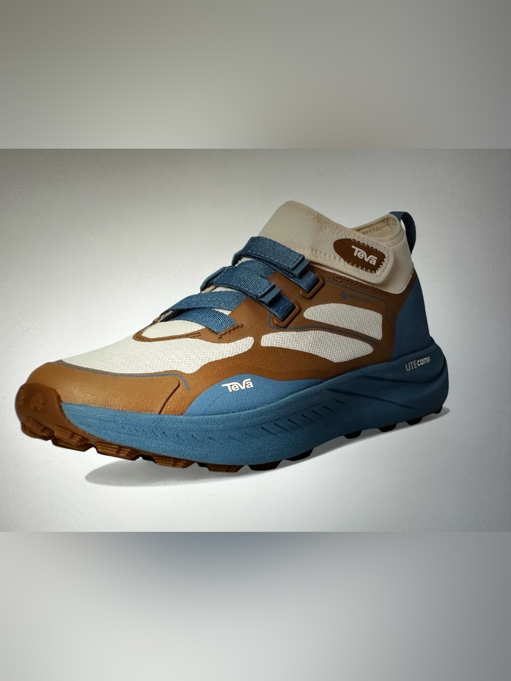New in Box $160 Teva Ladies Blue and Brown Trailwinder Hiking Shoe sz 9